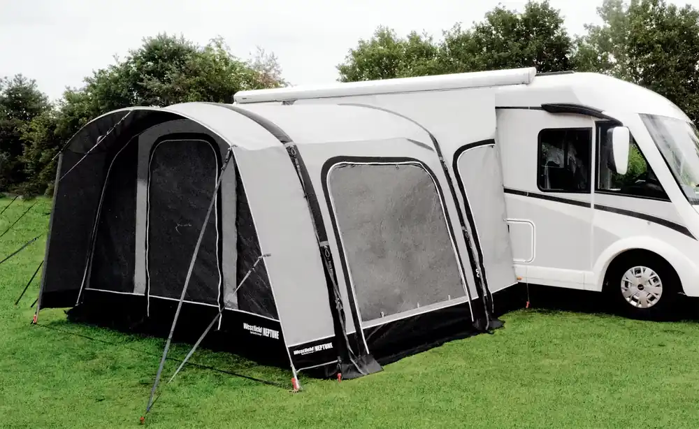 Must-Have Buszelt Neptun Modell 2022