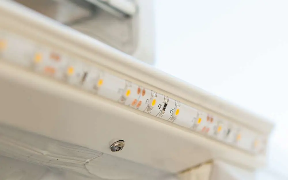 Markenprodukt Dometic RainTec RT 100 LED-Regenrinne für Schiebetüren Fiat Ducato