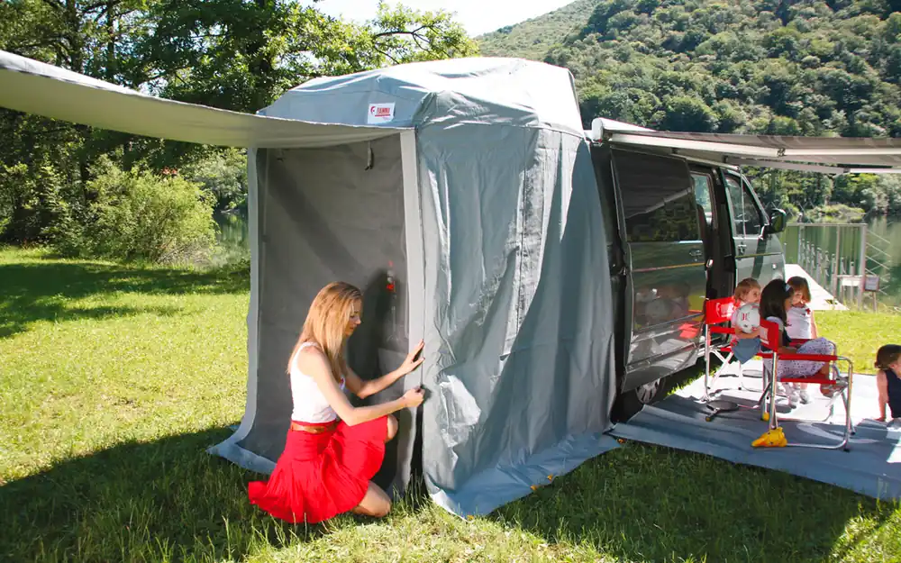 Fiamma Rear Door Cover Heckbereichabdeckung für VW T5 / T6 Preisreduziert