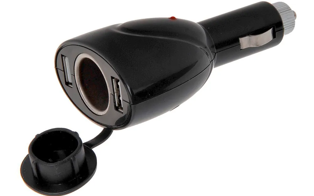 IWH Doppelstecker USB mit 12 V Dose für Zigarettenanzünder Bestpreis