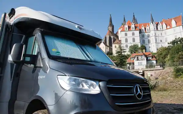 Jetzt Kaufen Remis Fahrerhausverdunkelung REMIfront IV für Mercedes Sprinter ab 2019