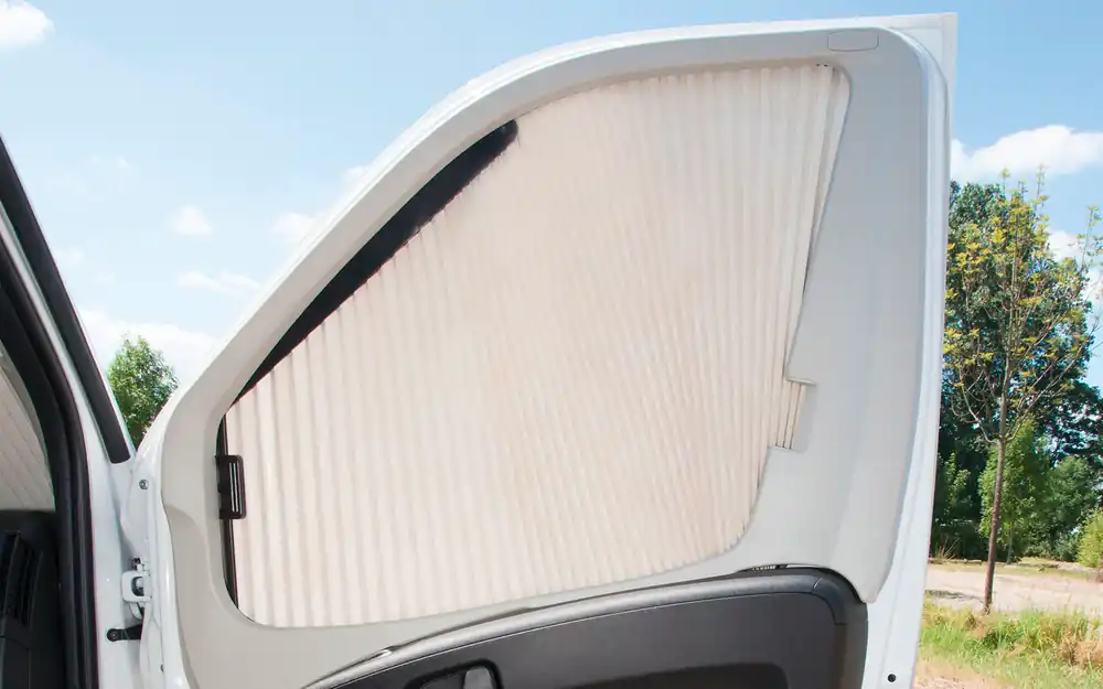 Markenprodukt Remis Fahrerhausverdunkelung REMIfront IV für Fiat Ducato (Modell X250) 2006 - 2011