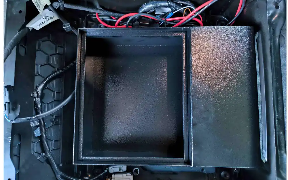 Jetzt Kaufen Mobil Safe Sitzsockelsafe für Ford Transit ab Modelljahr 2019