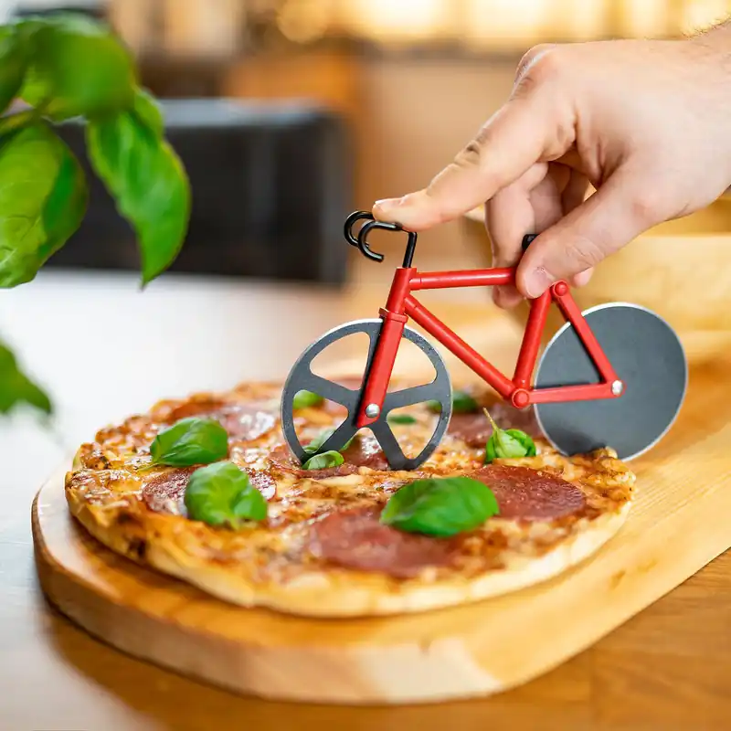 Westmark Fuentez Pizzaschneider mit Ständer Fahrrad-Design Preisknaller