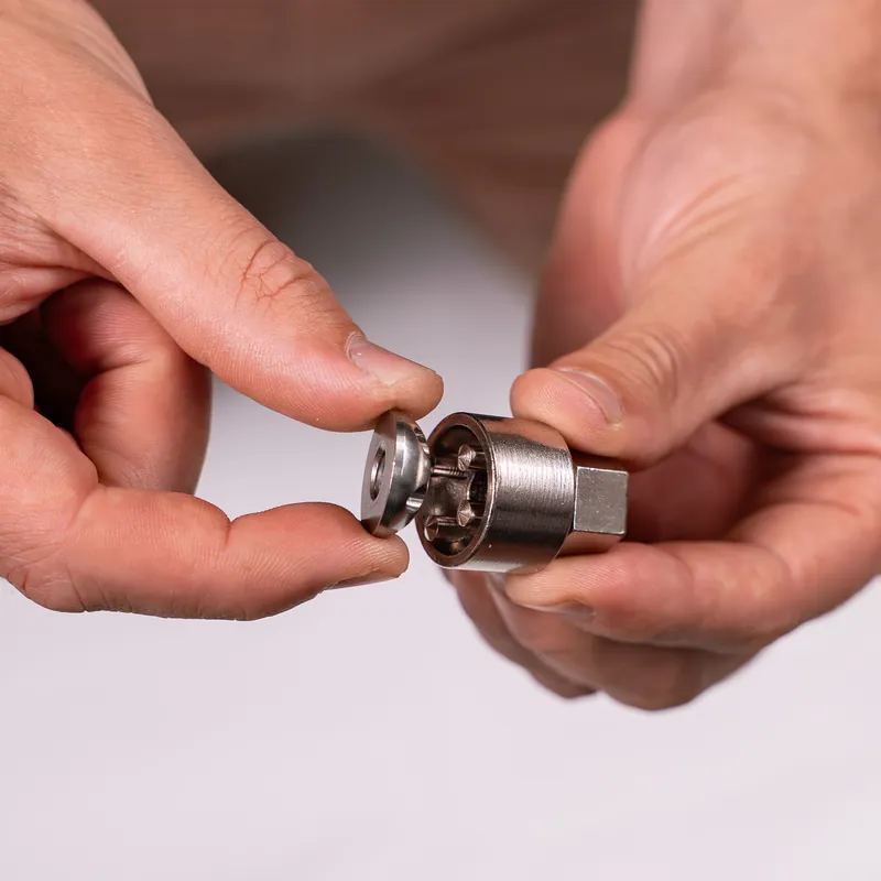Kracherpreis Roof Space Locking Nuts Diebstahlschutz Spezialschrauben Set 3-teilig