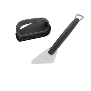 Saisonangebot OUTDOORCHEF Trichter- Reinigungsset mit Reinigungsspachtel und Bürste