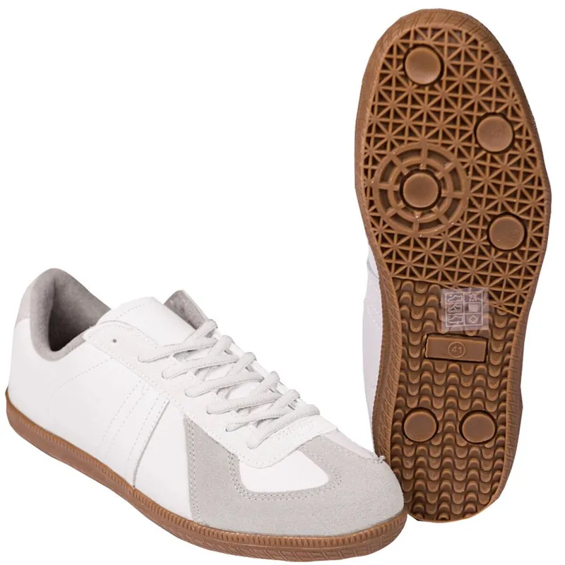 BW Sportschuhe Halle Echt